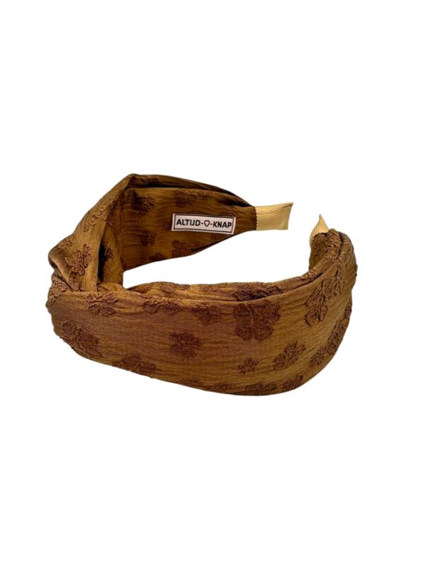 Diadeem Breed Luxurious Flowers Caramelbrown